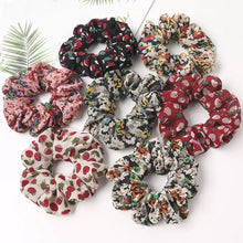 Load image into Gallery viewer, Scrunchies
